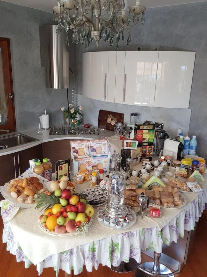 Il Sasso Bianco Bb Daire Comerio Dış mekan fotoğraf