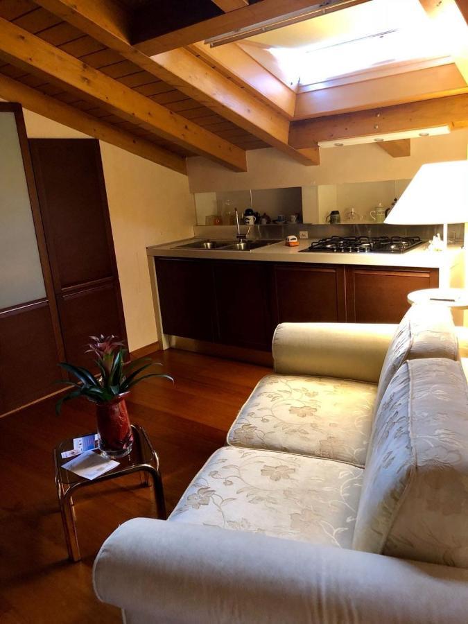 Il Sasso Bianco Bb Daire Comerio Dış mekan fotoğraf