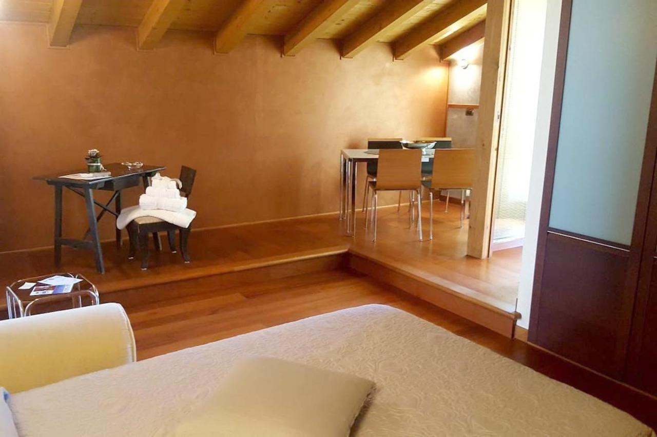 Il Sasso Bianco Bb Daire Comerio Dış mekan fotoğraf